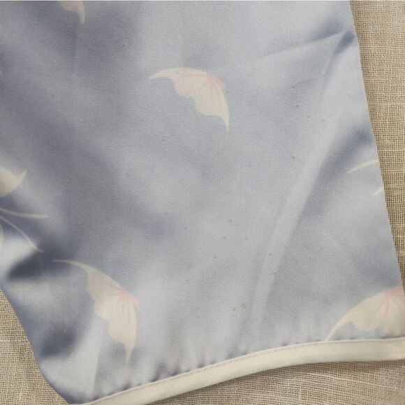 Vintage Wing Tipped Butterly Robe in Blue - Picture 10 of 12